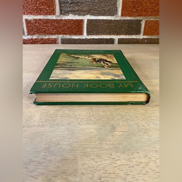 Old OVER THE HILLS OF MY BOOK HOUSE Book FAIRY TALES JACK / BEANSTALK THUMBELINA - Picture 5 of 14